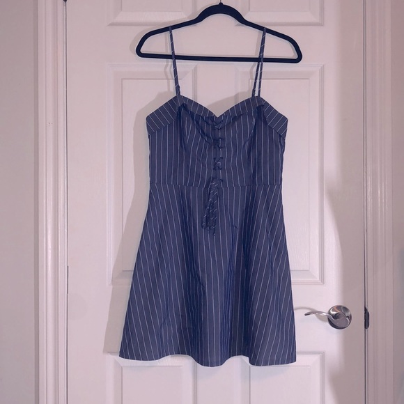 Dress - Picture 1 of 2